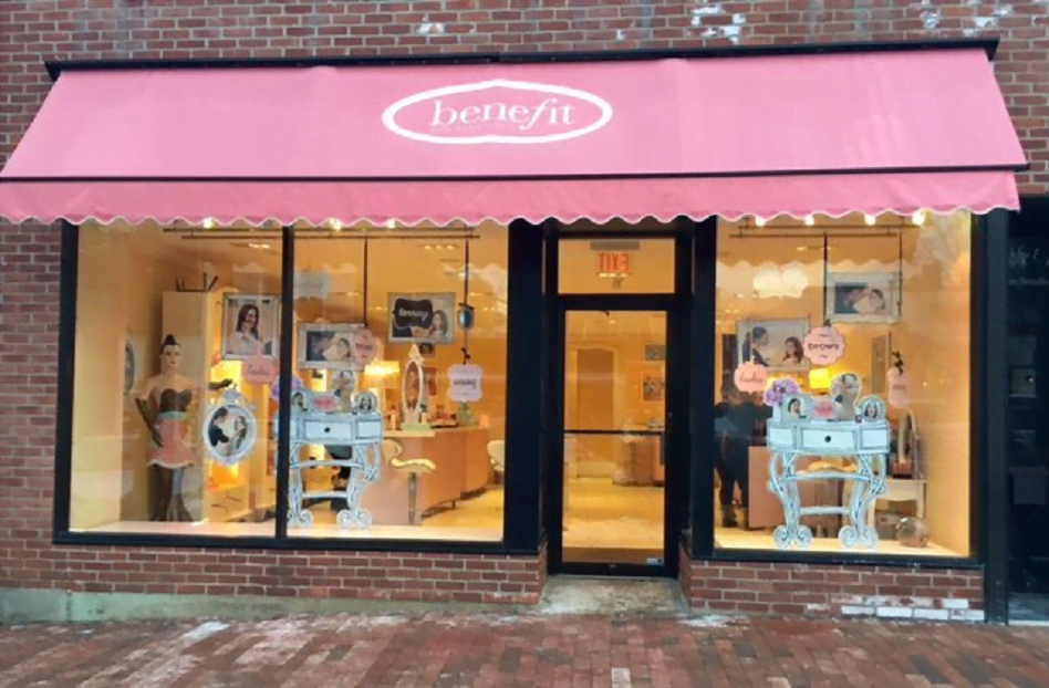 Benefit desembarca en Bogot&aacute; de la mano de Falabella